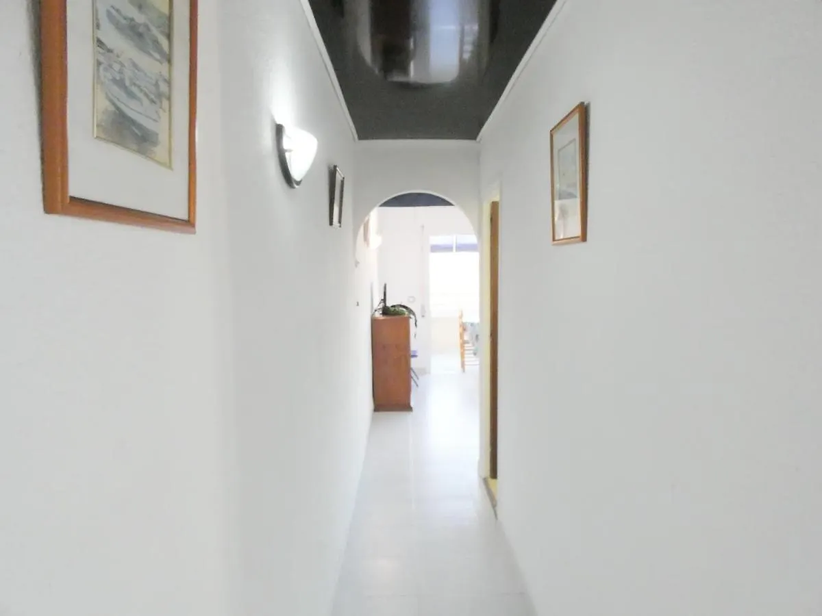 Elimar Apartment Roses
